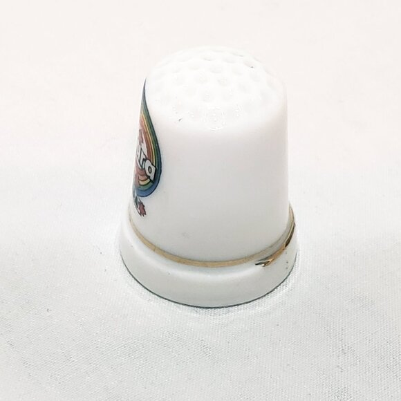 Niagara Falls Canada Thimble Souvenir Porcelain Vintage 1" White Maple Leaf - Picture 5 of 7